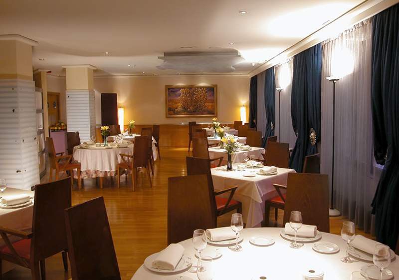 Occidental León Alfonso V Leão Restaurante foto